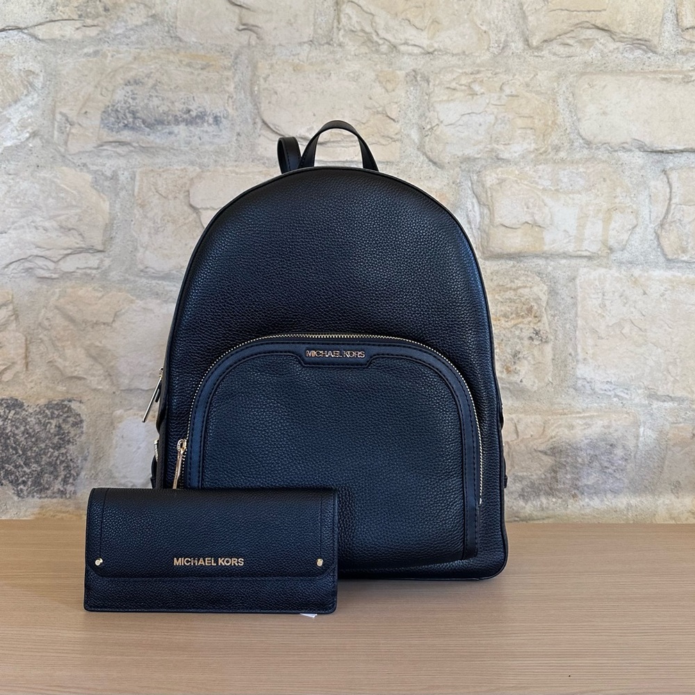 Michael Kors Jaycee Large leather backpack & Wallet black NWT Authentic